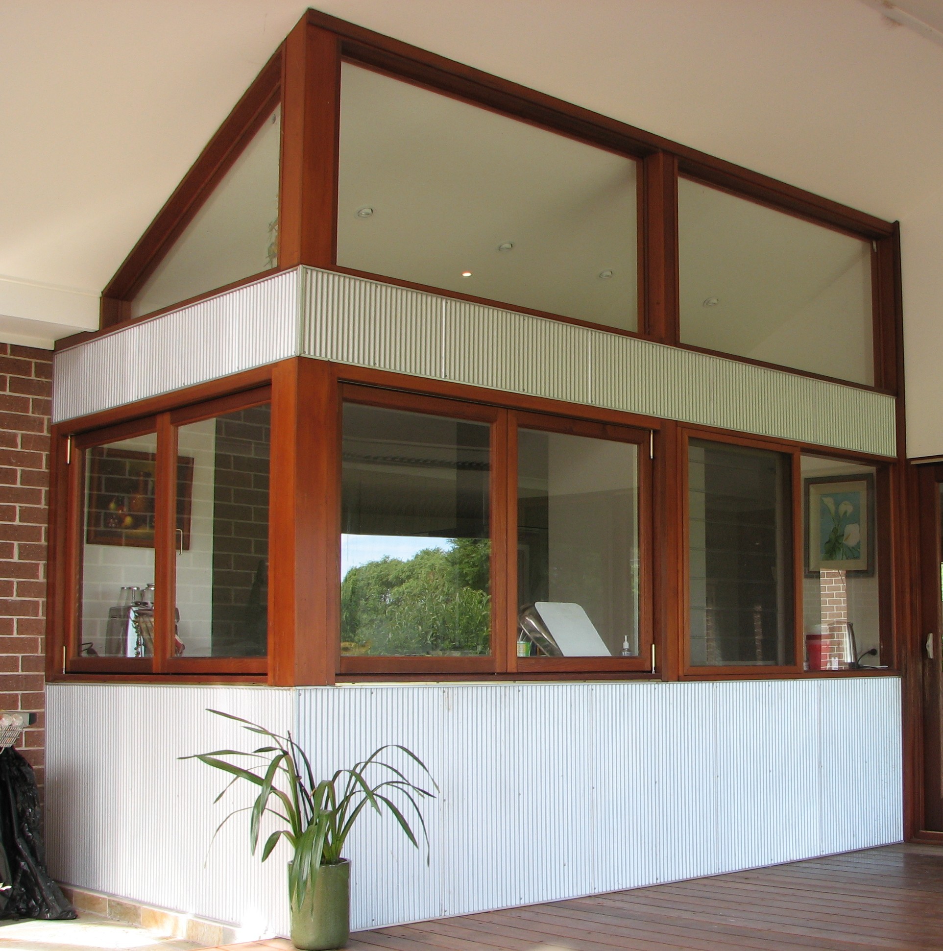 Cedar Bifold Window Hanlon Windows